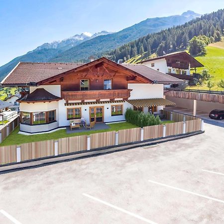 Scenic Apartment In Top Location Neustift im Stubaital Eksteriør bilde